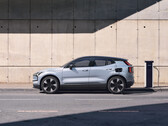 Przyszłe pojazdy elektryczne Volvo będą podłączane do ładowarek za pomocą wtyczki NACS Tesli. (Źródło zdjęcia: Volvo)