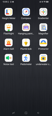 Dostępne są narzędzia takie jak cyfrowy kompas, niektóre nieco skomplikowane, jak miernik wysokości. (Źródło obrazu: Sergey Tarasov - Notebookcheck)