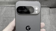 Pomimo rzekomego teleobiektywu, Pixel 10 może nadal nie mieć wielu funkcji dostępnych w Pixel 10 Pro (źródło obrazu: Mystic Leaks)