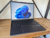 Recenzja laptopa HP Dragonfly G4: Niewielkie aktualizacje w stosunku do już doskonałego Dragonfly G3