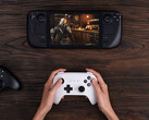 Użytkownicy Steam Deck mogą rozważyć użycie zewnętrznego kontrolera, aby uniknąć ewentualnego dryfu joysticka. (Źródło obrazu: 8BitDo)