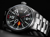 Napędzany automatycznym mechanizmem GMT Seiko NH34A, zegarek dla pilotów Panzera Flieger 45G (na zdjęciu) zapewnia 41-godzinną rezerwę mocy. (Źródło zdjęcia: Panzera)