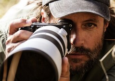 Oczekuje się, że następca prezentowanego tutaj modelu Sony A6700 będzie wyposażony w nowy czujnik.