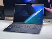 Recenzja Asus ExpertBook B5 B5605: Z Arrow Lake i wyświetlaczem 144 Hz na dyrektorski parkiet?