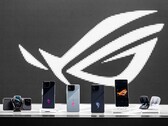 ASUS oferuje serię ROG Phone 8 z różnymi akcesoriami. (Źródło obrazu: ASUS)