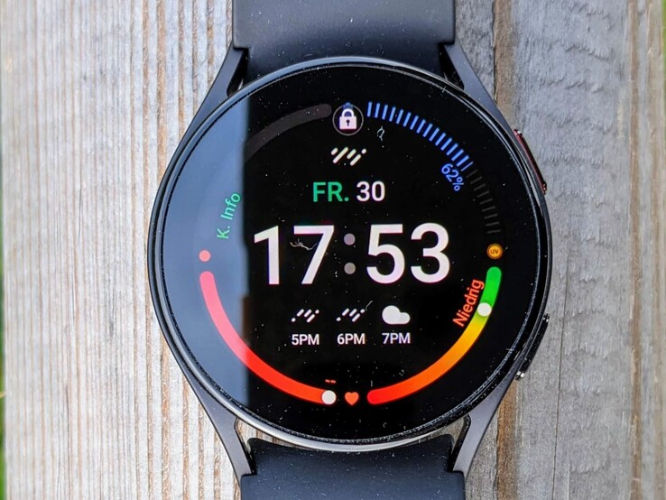 Obudowa Samsunga Galaxy Watch5 wykonana jest z aluminium