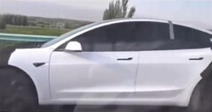 Prototyp Tesla Model 3 Highland Project. (Źródło zdjęcia: via @DriveTeslaca)