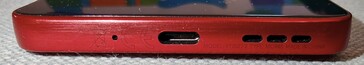 Dół: mikrofon, port USB-C, głośniki
