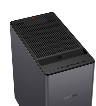 Lenovo ThinkCentre X może pochwalić się również sporą ilością przednich wejść/wyjść. (Źródło obrazu: Lenovo)