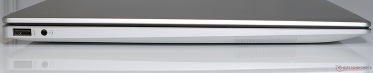 Po lewej: USB typu A 5 Gb/s, gniazdo audio combo 3,5 mm