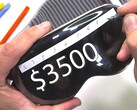 Apple używa plastiku zamiast szkła na zewnątrz swojego zestawu słuchawkowego za 3500 USD. Apple nazywa to "szkłem laminowanym". (Zdjęcie: JerryRigEverything)