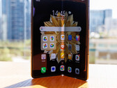 Honor stworzyła Magic V2 w czterech opcjach kolorystycznych. (Źródło obrazu: NotebookCheck)