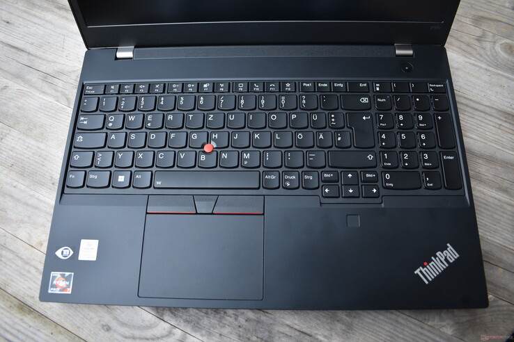 ThinkPad P15v G3: obszar klawiatury