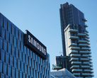 Samsung twierdzi, że ich nowa technologia została opracowana we współpracy z Medical AI. Na zdjęciu - logo Samsunga na budynku. (Źródło zdjęcia: Babak Habibi na Unsplash)