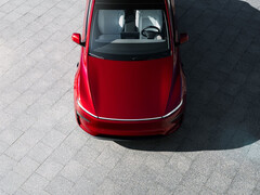 Nowa Tesla Model Y w kolorze Ultra Red (źródło zdjęcia: Tesla)