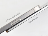 Vivo X Fold5 wydaje się mieć około 9,2 mm grubości po zamknięciu. (Źródło zdjęcia: Vivo)