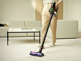 Bezprzewodowy odkurzacz Dyson V8 Cyclone (na zdjęciu) jest już dostępny w Europie. (Źródło zdjęcia: Dyson)