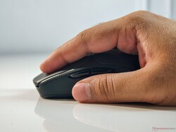 HyperX Pulsefire Fuse Wireless pasuje do chwytów palm i claw