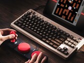 8BitDo dołącza Dual Super Buttons i Super Stick do zamówień C64 Edition. (Źródło zdjęcia: 8BitDo)