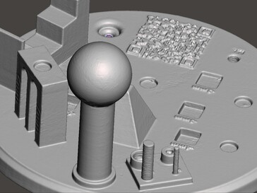 Niektóre szczegóły zostały utracone podczas skanowania 3D, co widać na przykładzie gwintów na mniejszych cylindrach