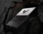 Pierwszy gamingowy laptop Asus AMD Strix Halo nie trafi do USA z 64 GB pamięci RAM. (Źródło obrazu: Asus - edytowane)