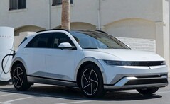 Gwałtowny wzrost modelu Ioniq 5 sprawił, że Hyundai osiągnął rekordową sprzedaż w USA w listopadzie (źródło zdjęcia: Hyundai)