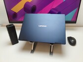 Energooszczędny, ale niezbyt szybki: Core Ultra 5 322 w IdeaPad 5i 2-w-1 14