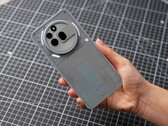 Nic nie wyda wkrótce smartfona, który jest droższy niż Phone (3a) Pro na zdjęciu (źródło obrazu: Google)