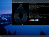 Pulpit OmegaLinux 2026.02.21 z oknem terminala pokazującym nową podstawową wersję Arch Linux