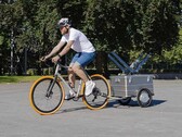 Roland PAXXTER e to przyczepka rowerowa wspomagana przez dwa silniki o mocy 125 W. (Źródło zdjęcia: Roland)