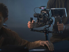 RS 5 powinien ostatecznie zostać wprowadzony na rynek z jeszcze większą baterią niż RS 4 Pro, ten ostatni na zdjęciu. (Źródło zdjęcia: DJI)