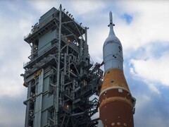 Artemis II z logo ESA i NASA (źródło ESA via YouTube)