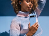 Pixel 8 Pro ma stosunkowo dużą baterię i szybsze ładowanie niż jego poprzednik. (Źródło obrazu: Google)
