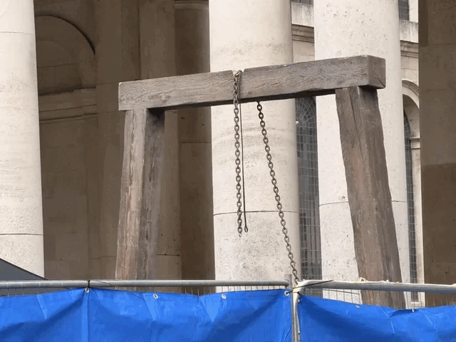 Szubienica może wskazywać na Dung Eatera lub na możliwe odtworzenie intro.