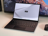 Recenzja Schenker VIA 14 Pro (M24) - kompaktowy subnotebook AMD z procesorem Ryzen 8000 i jaśniejszym wyświetlaczem