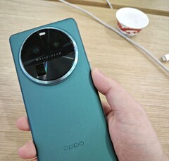 OPPO Find X6 Pro we własnej osobie. (Źródło: Ice Universe)