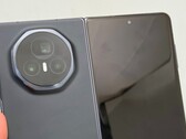 Honor ujawnił datę premiery następcy Honor Magic V3 (na zdjęciu tutaj) na 18 czerwca 2025 roku. (Źródło zdjęcia: Weibo)