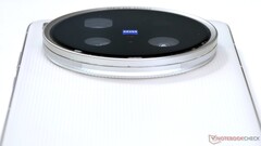 Aparat Zeiss w następcy Vivo X200 Ultra w 2026 roku będzie pierwszym i jedynym z podwójnym zestawem 200 megapikseli. (Źródło obrazu: Notebookcheck)