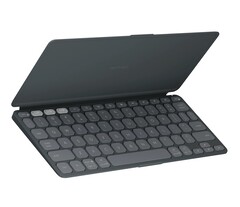 Składany pokrowiec ułatwia przenoszenie Keys-To-Go 2 w plecaku (źródło obrazu: Logitech)