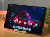Popularny tablet do gier Lenovo Legion Y700 został wprowadzony na rynek międzynarodowy jako Legion Tab. (Źródło obrazu: TechniQualities via YouTube)