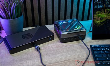 Aoostar GOD77 i GPD G1 eGPU z AMD Radeon RX 7600M XT