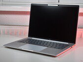 HP EliteBook 8 G1a 14 (źródło obrazu: Benjamin Herzig/Notebookcheck)