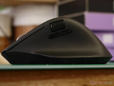 Przyciski boczne Keychron M6 8K. 