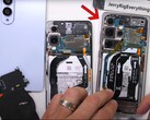 Samsung odciął 2,4 mm od Galaxy S25 Edge, przynajmniej w porównaniu do Galaxy S25 Ultra. (Źródło zdjęcia: JerryRigEverything)