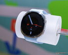 Samsung Galaxy Watch 9 41 mm z białym paskiem (na zdjęciu)