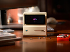 Ayaneo AM01S opiera się w dużej mierze na nostalgicznej estetyce. (Źródło zdjęcia: Ayaneo)