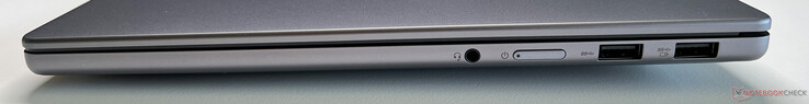 Po prawej: gniazdo audio 3,5 mm, przycisk zasilania, 2x USB-A 3.2 Gen.1 (5 GBit/s, 1x zasilane)