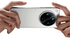 Nowy Find X8 Ultra posiada system kamer Night God penta. (Źródło zdjęcia: Oppo)