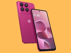 Motorola moto g37 w kolorze Pantone Fuchsia Red z widocznymi tylnymi kamerami i przednim wyświetlaczem.