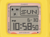 Casio Baby-G BGD-10KPM-7 ma niemal kwadratową tarczę cyfrową, na której wyświetla się całkiem sporo informacji.